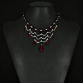 Three tier in garnet and onyx Three tier in garnet and onyx